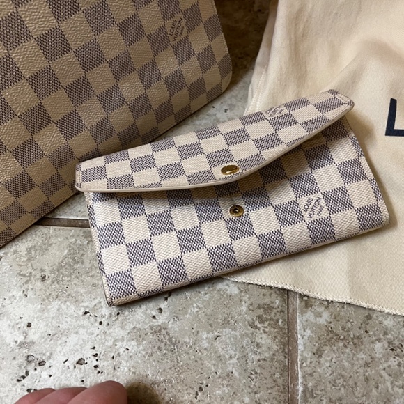 Authentic Louis Vuitton Neverfull MM, wristlet and wallet - Picture 14 of 16